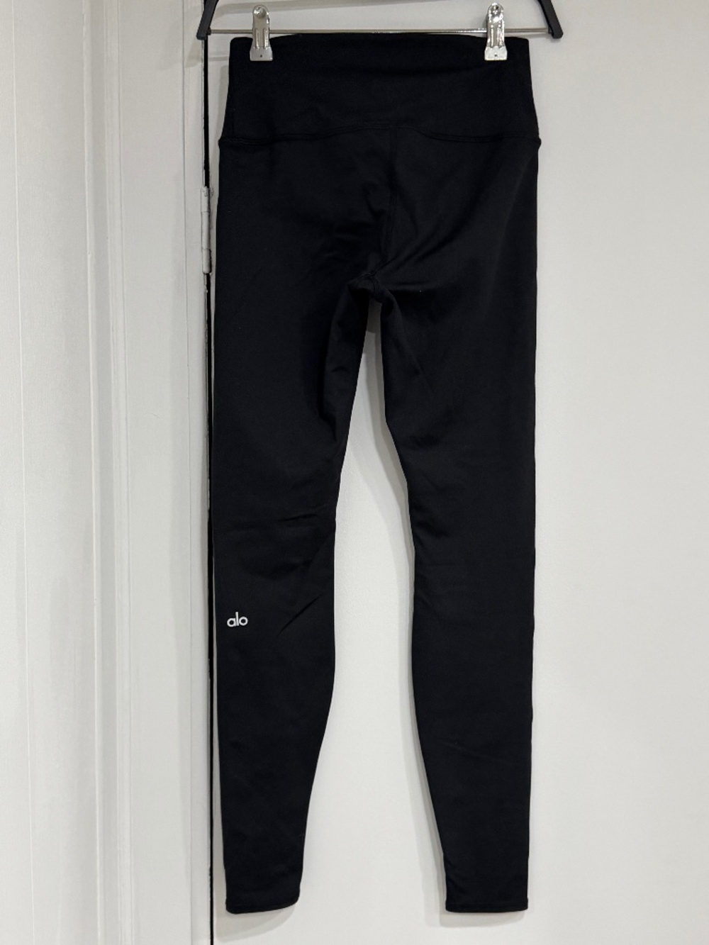 ALO yoga High-Waist Black Leggings - Picture 2 of 7